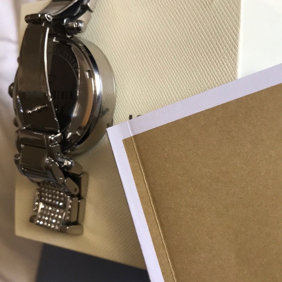 Michael Kors Pearl Face + Swarovski Watch - Picture 8 of 8